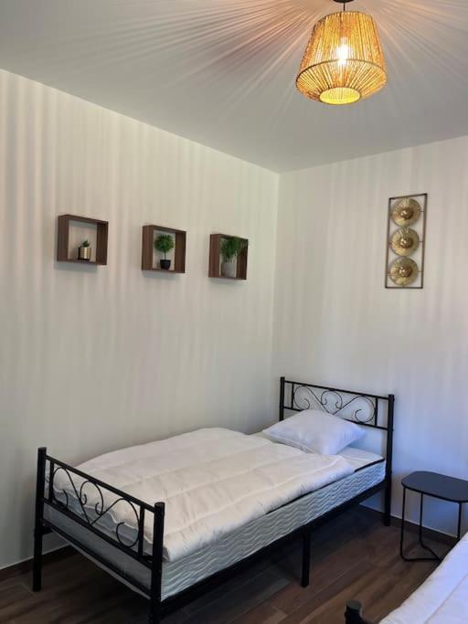 Le Nid Douillet Classe 2 Etoiles Ploubazlanec Esterno foto
